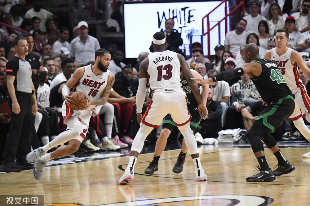 表现不仅在 表现不仅在